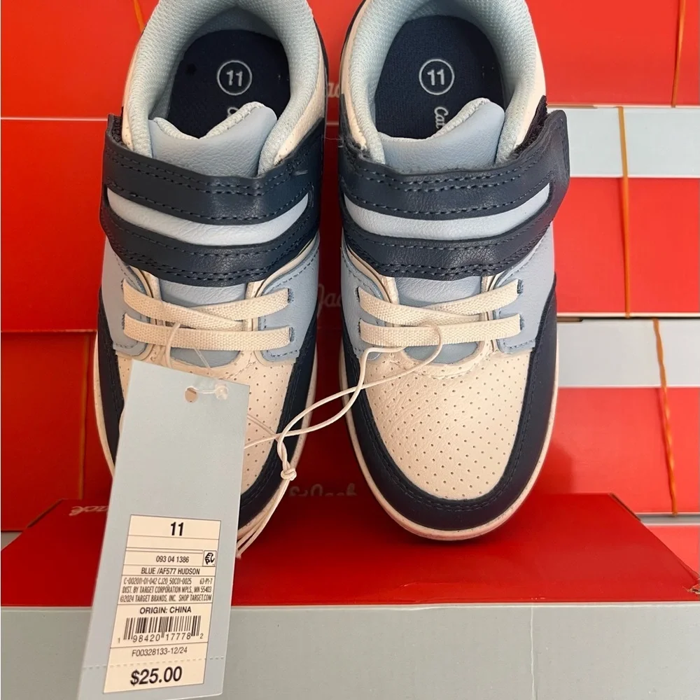 Cat & Jack Kids' Navy and White Sneakers Size 11